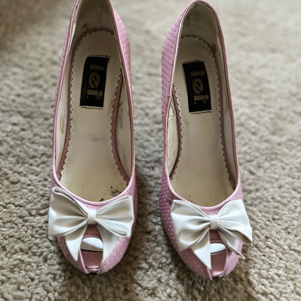 LEI Pink Heels with White Bow